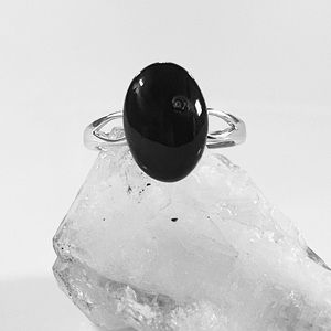 Amphoraseyes Black coral ring. Anillo de coral negro.